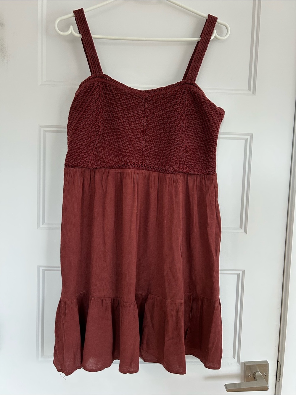 Reitmans Sleeveless Crochet Knit Top in Brick Red